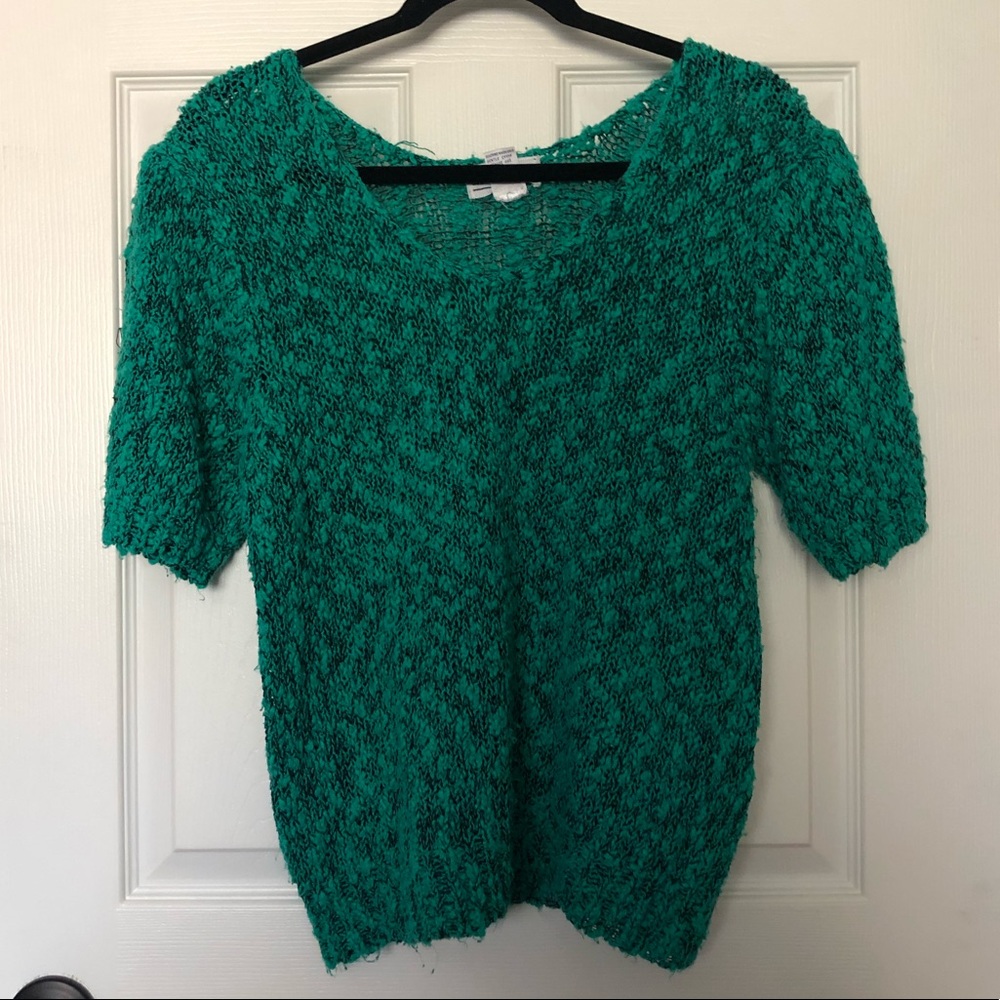 Fun vintage green sweater-shirt!